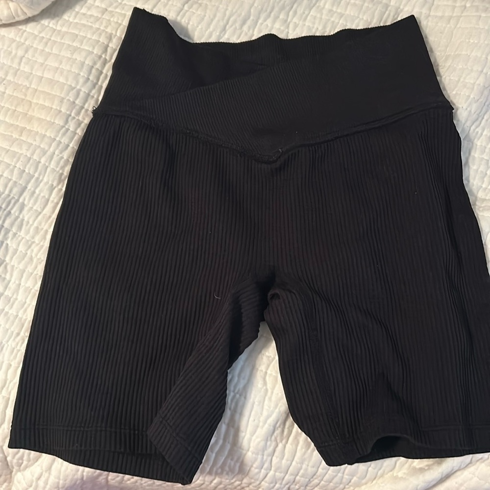 Colsie black crossover biker shorts